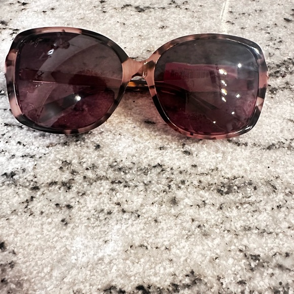 Maui Jim Accessories - Maui Jim Tortoise Shell Pink Sunglasses